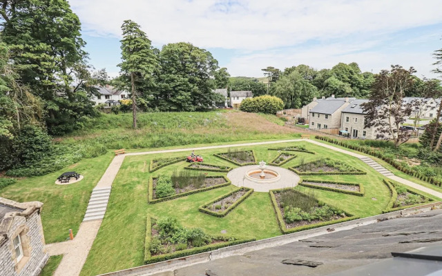The Mabel Suite Stone Cross Mansion