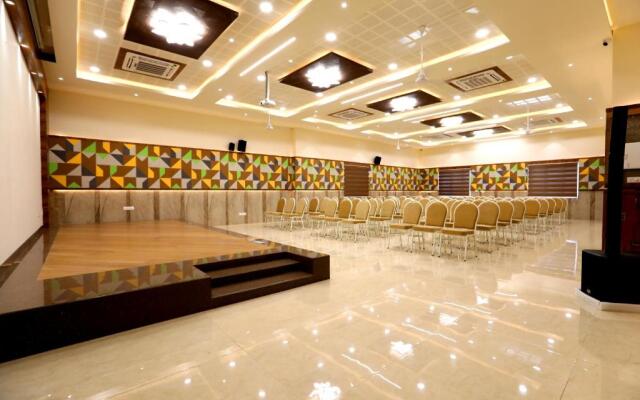Chetinaad Courtyard Gandhipuram by Centre Park