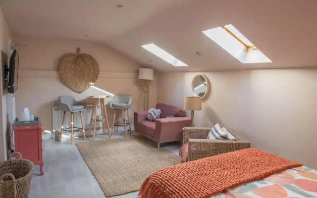 Toothbrush Apartments - 2 Bed House