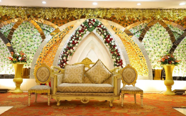 Banana Tree Hotel & Banquets