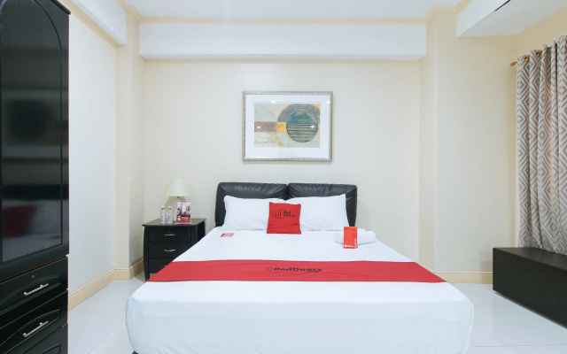 RedDoorz Plus @ Better Living Paranaque