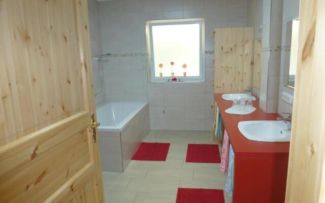 Barrierefreie 6 Personen Ferienwohnung im Landhausstil