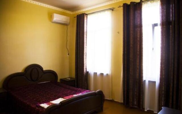 Guest house on Abzhuiskoe shosse 42