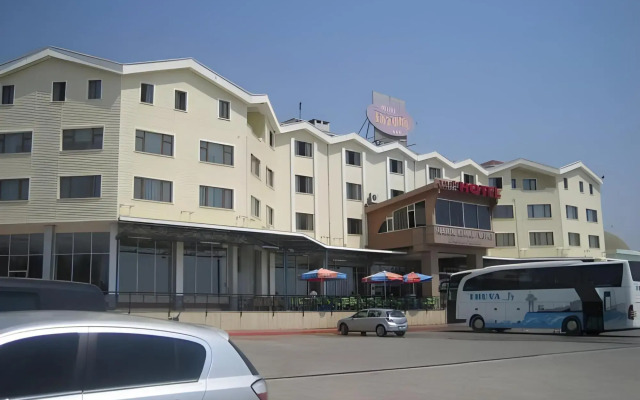 Yayoba Hotel