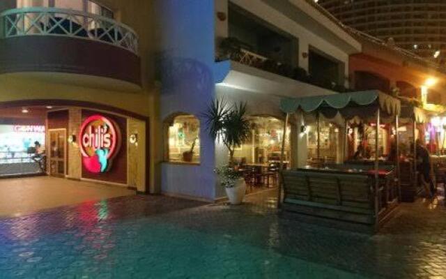 Chalet 32016, Menkaure Tower, Porto Sokhna