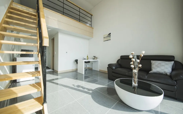 Seogwipo Jraum Pension