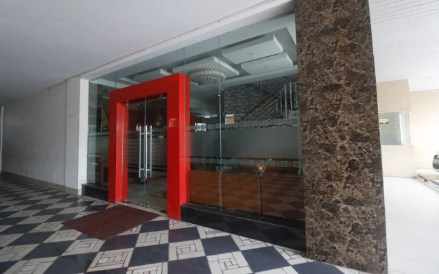 RedDoorz Plus near Universitas Negeri Makassar