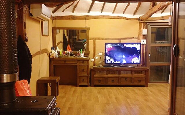 Asan Four Season Hanok Pension