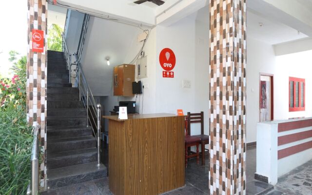 OYO 16067 The Orient Hotel