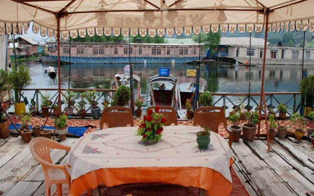 Kohimaran Group Of Houseboats