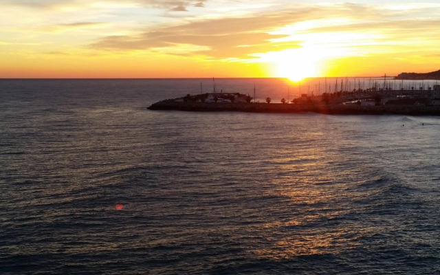 Sitges Balcony Pool & Seaside Apartment