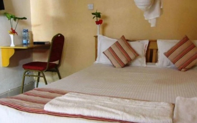 Maya Hotel