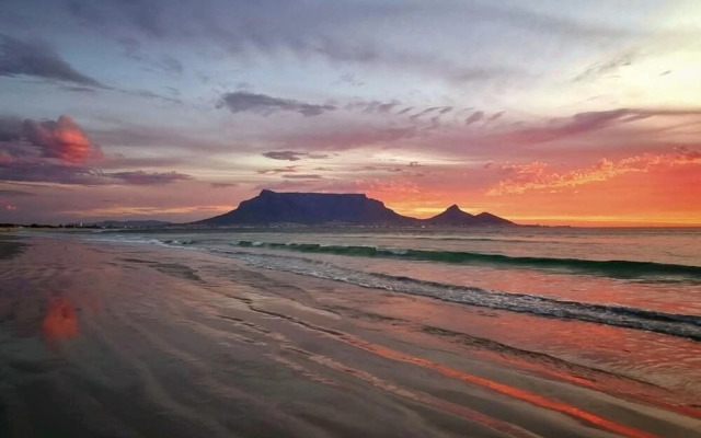 Flamingo Villa Beach Pool Luxury Solar Back Up