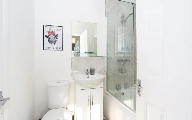 The Central Flat 4