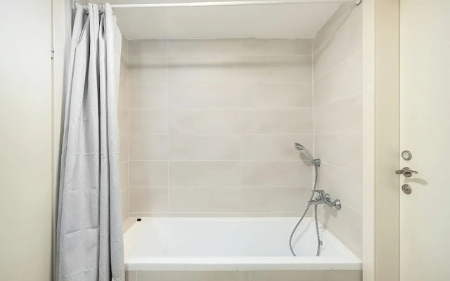 Sea Breeze Netanya Retreat by Sea N Rent