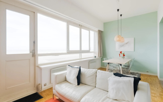 Comfortable Apartment in Oostende With sea Views