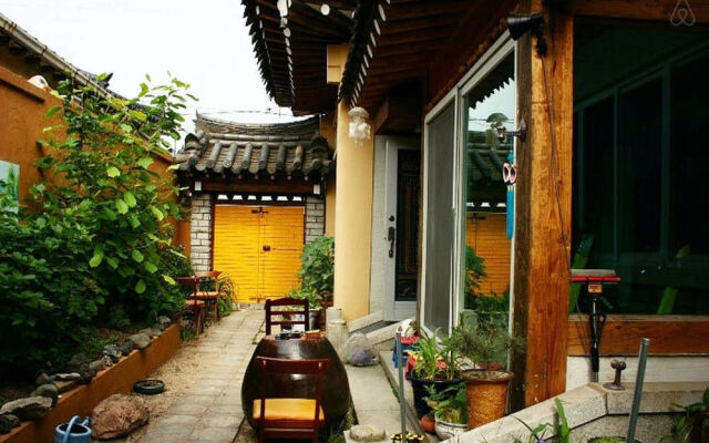 Hanjin Hostel