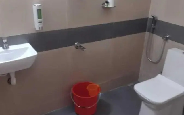 Oyo Flagship 807008 Vr Nooranad Residency
