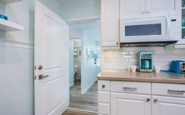 Modern Grove Beautiful 3 Bedroom Home