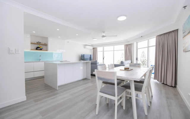 Burleigh Surf Apartments