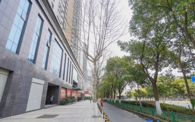 Wuhan Shengxinyuan Hotel