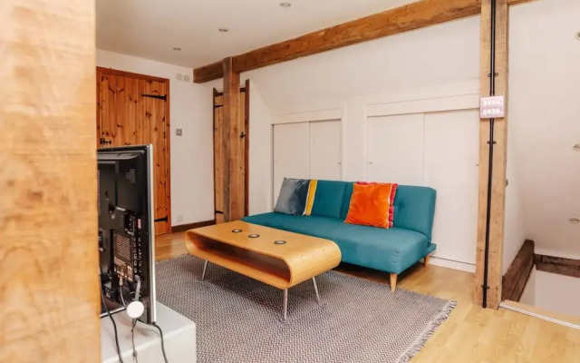 Redwood Retreat - From 110 Per Night