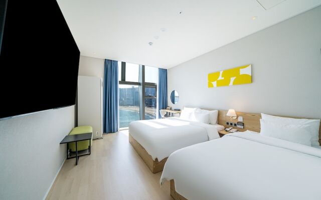 Ocean the point Hotel