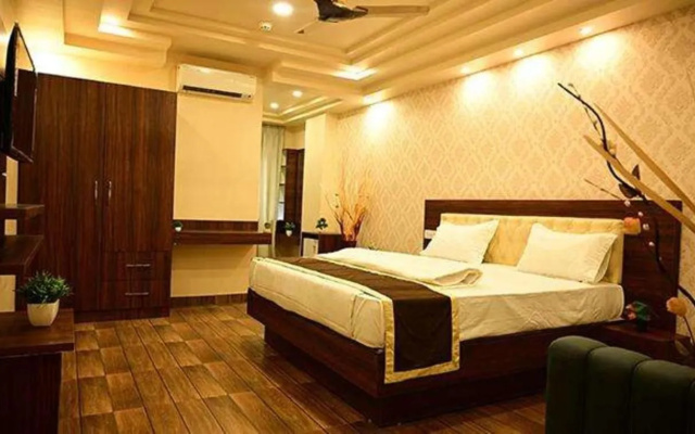 FabHotel Grand Falcon
