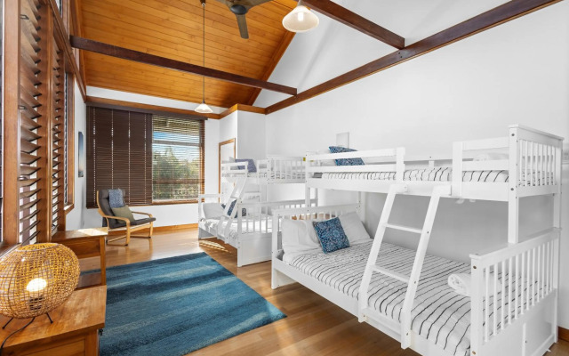 Serenity - Mudjimba - Pet Friendly Holiday Home