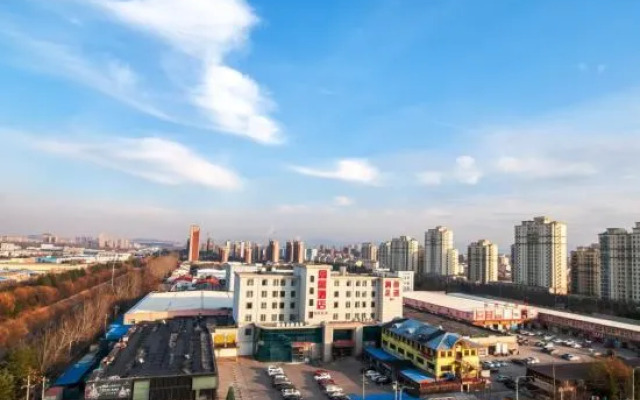 Qingdao Hailan Hotel (Chengyang Agricultural University Subway Station)