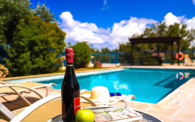 Azzurro Luxury Holiday Villas 18387