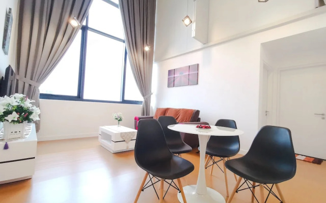 The Hub Service Apartment