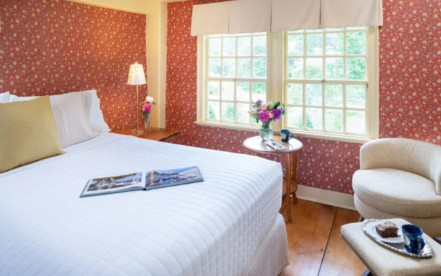 Waldo Emerson Inn
