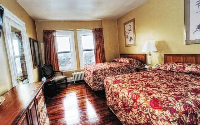 Lenox Hotel and Suites