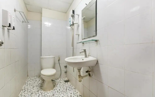 OYO 885 Ngoc Thinh Hotel