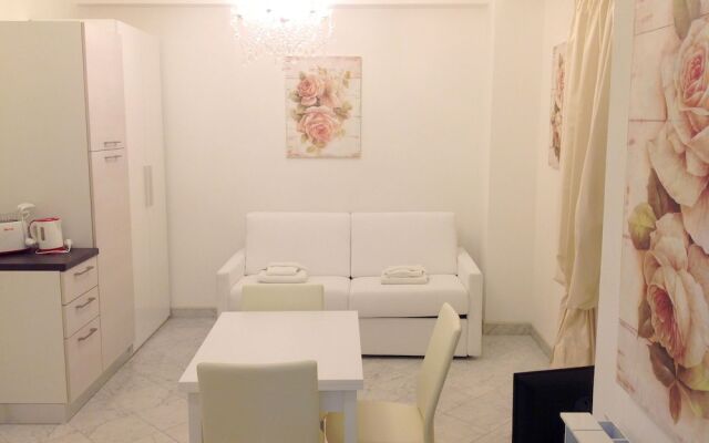 Modern and Stylish Studio in a Lovely 19th-century Villa