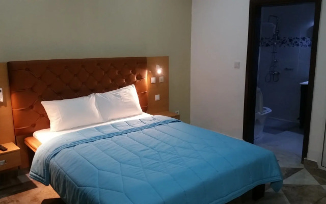 Eifell's Hotel's