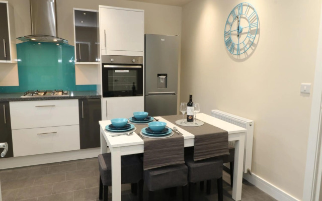 Modern Town House Shepley