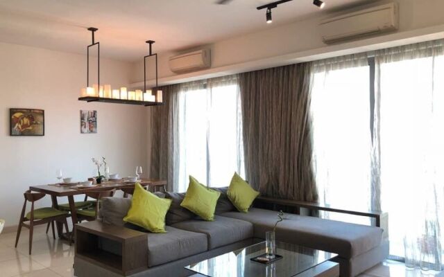 Executive 3 BR Condo by Naren