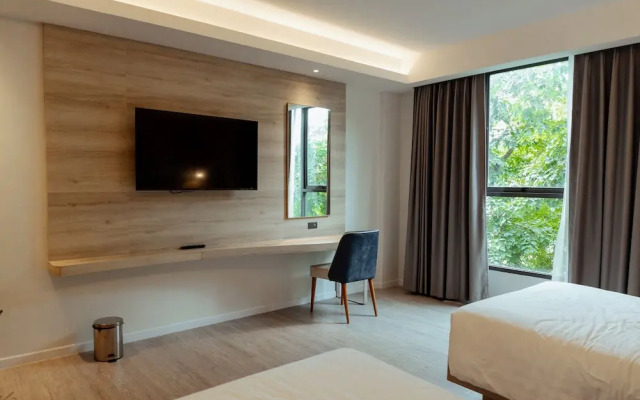 RUS Hotel&Convention