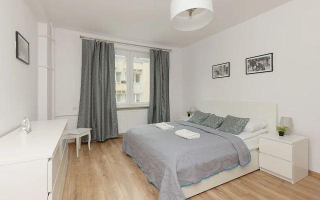 Warsaw Apartment Mokotowska by Renters