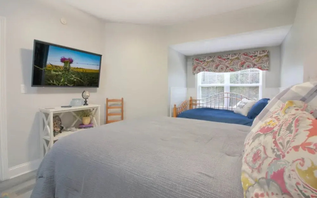 2103 Golf View Towers Lazy Bears Den