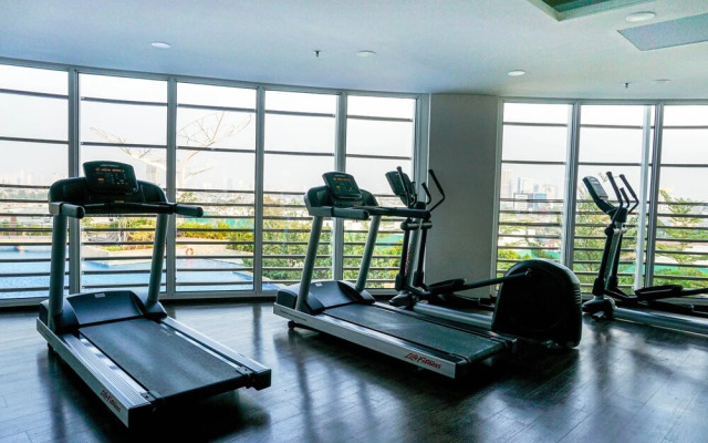 Spacious Studio with City View West Vista Apartment