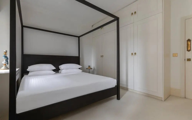 Fitzjames-avenue IV by Onefinestay