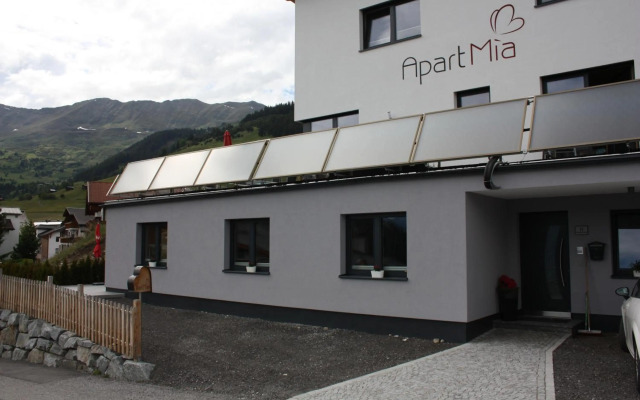 Apart Mia