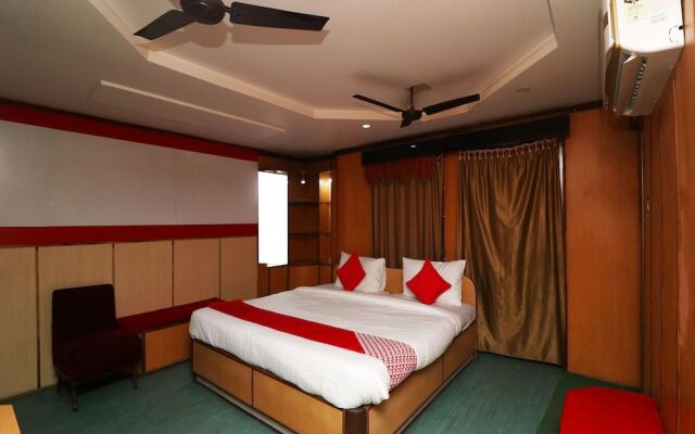 OYO Flagship 30893 Hotel Bob's