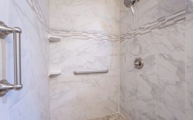 Dragonfly Cove Private Dock!