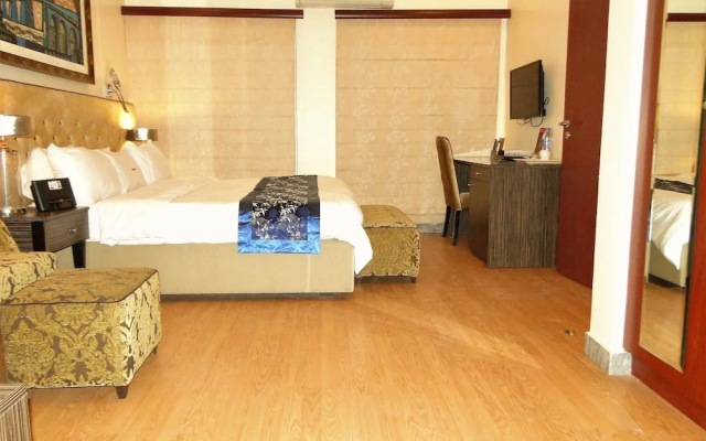 Capital Inn Plus