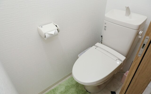 Osaka station east Large House