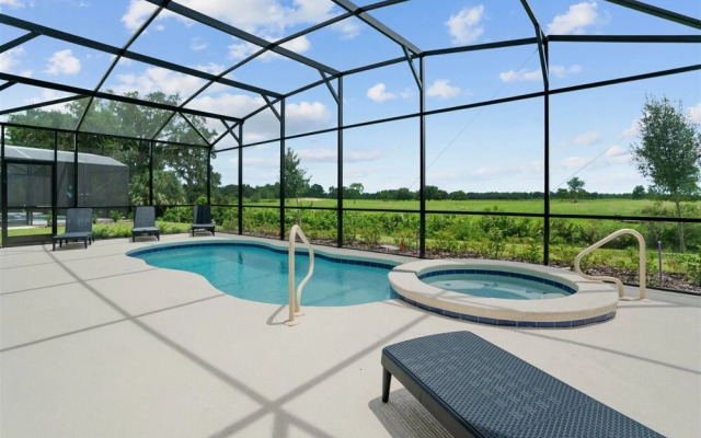 5BR Pool Home w Gameroom